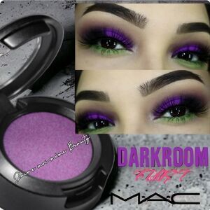 MAC Darkroom Frost Eyeshadow